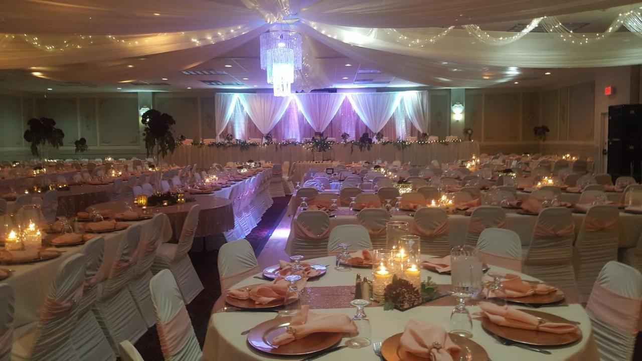 Crookston Inn & Convention Center Esterno foto